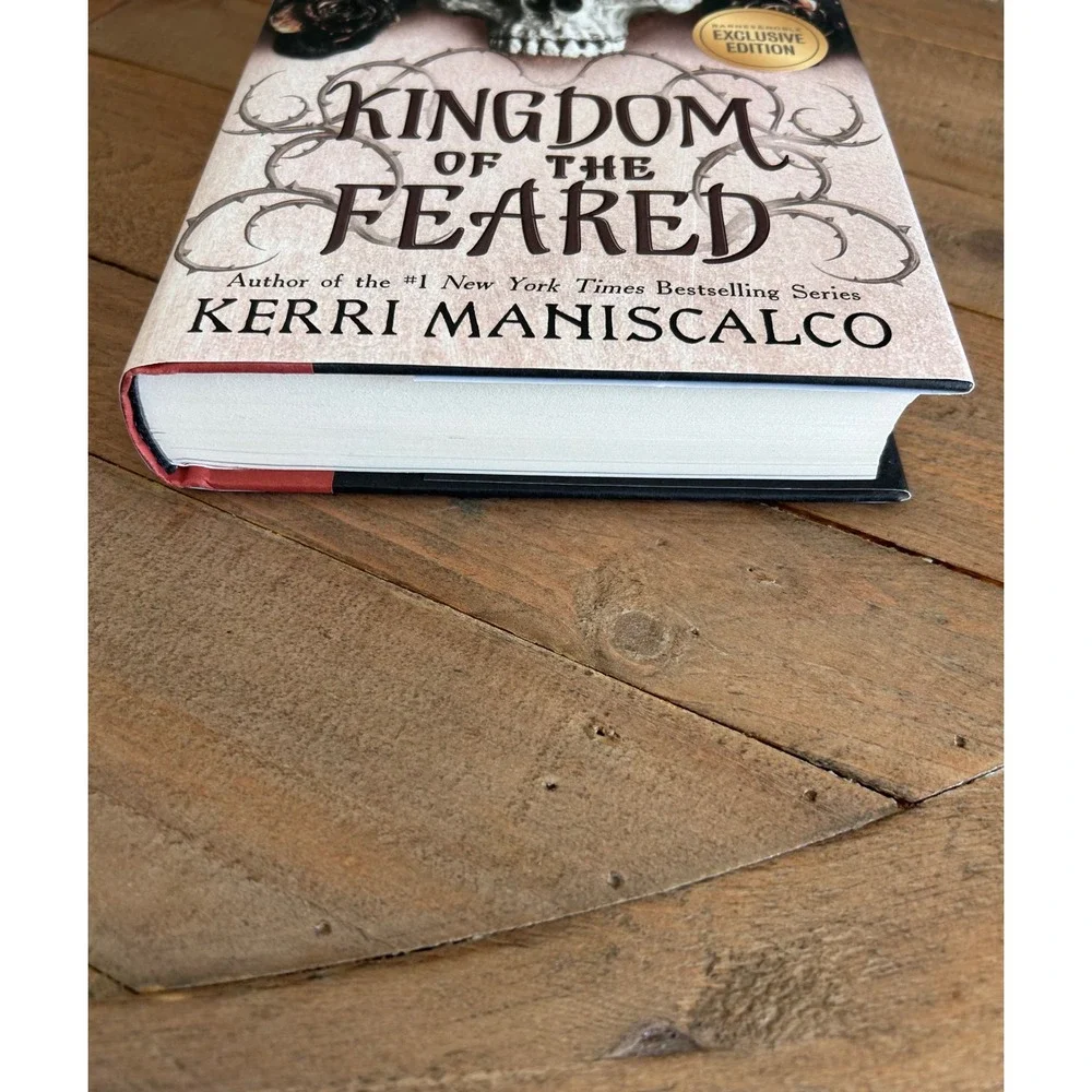 Kingdom of the Feared Kerri Maniscalco Barnes  Noble Exclusive Edition Hardcover